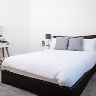 Spacious House for 10 With Hot Tub Nr Beach