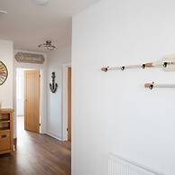 Spacious House for 10 With Hot Tub Nr Beach