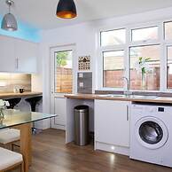 Spacious House for 10 With Hot Tub Nr Beach