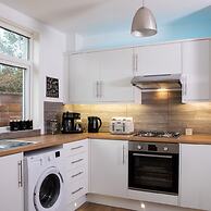 Spacious House for 10 With Hot Tub Nr Beach