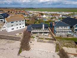 Luxury Seafront Family Home - Indoor Pool