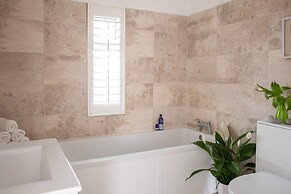 Luxury Seafront Family Home - Indoor Pool