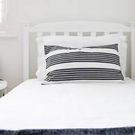 Superior House for 6 Near Beach w Parking Garden