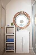 Stylish Cosy Annexe in Pretty Sailing Village