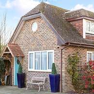 Stylish Cosy Annexe in Pretty Sailing Village