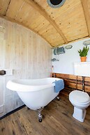 Unique Comfy Remodelled Railway Carriage