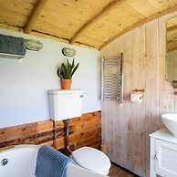 Unique Comfy Remodelled Railway Carriage