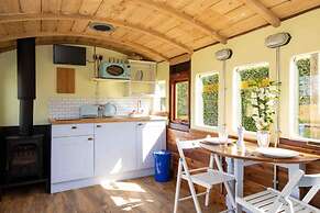 Unique Comfy Remodelled Railway Carriage