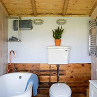 Unique Comfy Remodelled Railway Carriage