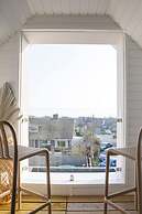 Luxury Penthouse Super King Bed 5 min to Beach