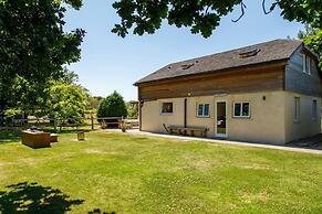 Lux Countryside Haven Mins to Beach Garden