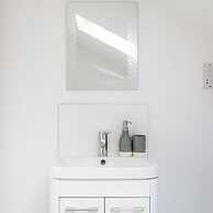 Lux Countryside Haven Mins to Beach Garden