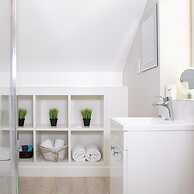 Lux Countryside Haven Mins to Beach Garden