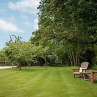 Lux Countryside Haven Mins to Beach Garden