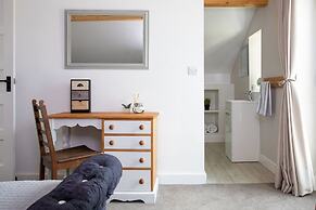 Lux Countryside Haven Mins to Beach Garden