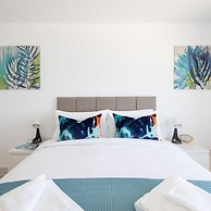 Beachfront Apartment With Panoramic Sea Views