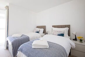 Beachfront Apartment With Panoramic Sea Views