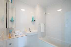 Beachfront Apartment With Panoramic Sea Views