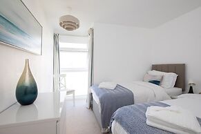 Beachfront Apartment With Panoramic Sea Views