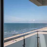 Beachfront Apartment With Panoramic Sea Views