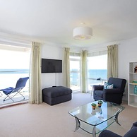 Beachfront Apartment With Panoramic Sea Views