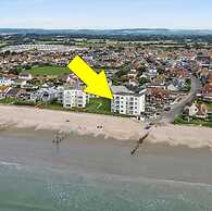 Beachfront Apartment With Panoramic Sea Views