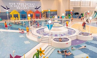 Absolute Beachfront With Decked Garden Oasis and Views