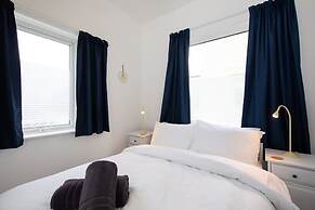 Beautiful Beachfront House wth Balcony Sea Views