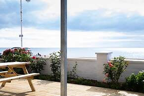 Beautiful Beachfront House wth Balcony Sea Views