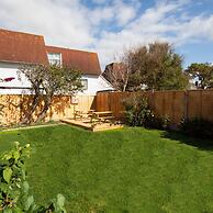 Beautiful Beachfront House wth Balcony Sea Views
