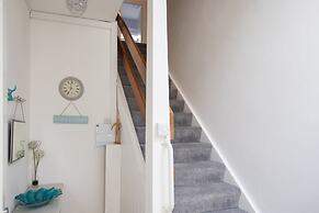 Beautiful Beachfront House wth Balcony Sea Views