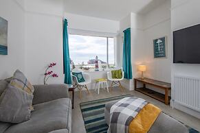 Beautiful Beachfront House wth Balcony Sea Views