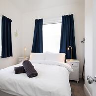 Beautiful Beachfront House wth Balcony Sea Views