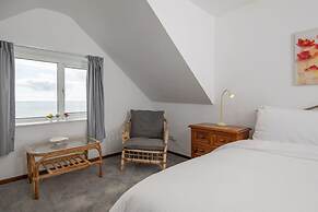 Beautiful Beachfront House wth Balcony Sea Views