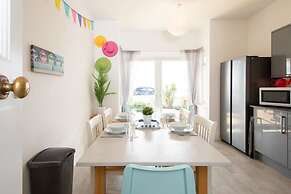 Beautiful Beachfront House wth Balcony Sea Views