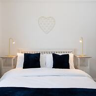 Beautiful Beachfront House wth Balcony Sea Views