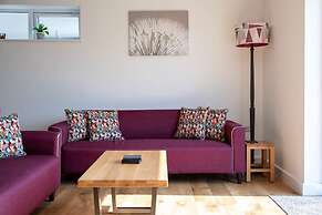 3BR Stylish Home Sea View Walk to East Wittering