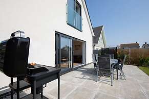3BR Stylish Home Sea View Walk to East Wittering