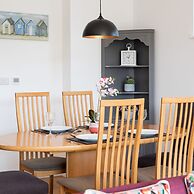 3BR Stylish Home Sea View Walk to East Wittering