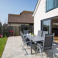 3BR Stylish Home Sea View Walk to East Wittering