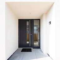 3BR Stylish Home Sea View Walk to East Wittering