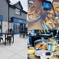 3BR Stylish Home Sea View Walk to East Wittering