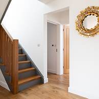 3BR Stylish Home Sea View Walk to East Wittering