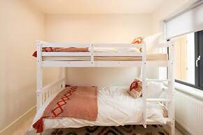 Designer Family Escape Hot Tub Steps to Beach