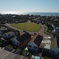 Designer Family Escape Hot Tub Steps to Beach