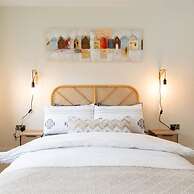 Designer Family Escape Hot Tub Steps to Beach