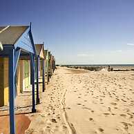 Designer Family Escape Hot Tub Steps to Beach