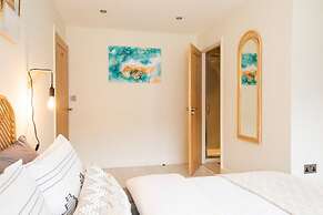 Designer Family Escape Hot Tub Steps to Beach