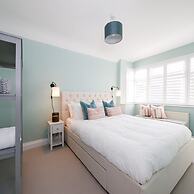 Designer Seaside Escape King Beds Scenic View