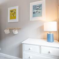 Designer Seaside Escape King Beds Scenic View